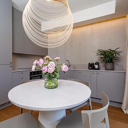 Cohost I New Apt W-Balcony I Air Condition I Free Parking & Netflix I By Botanical Park Kaunas Exterior photo