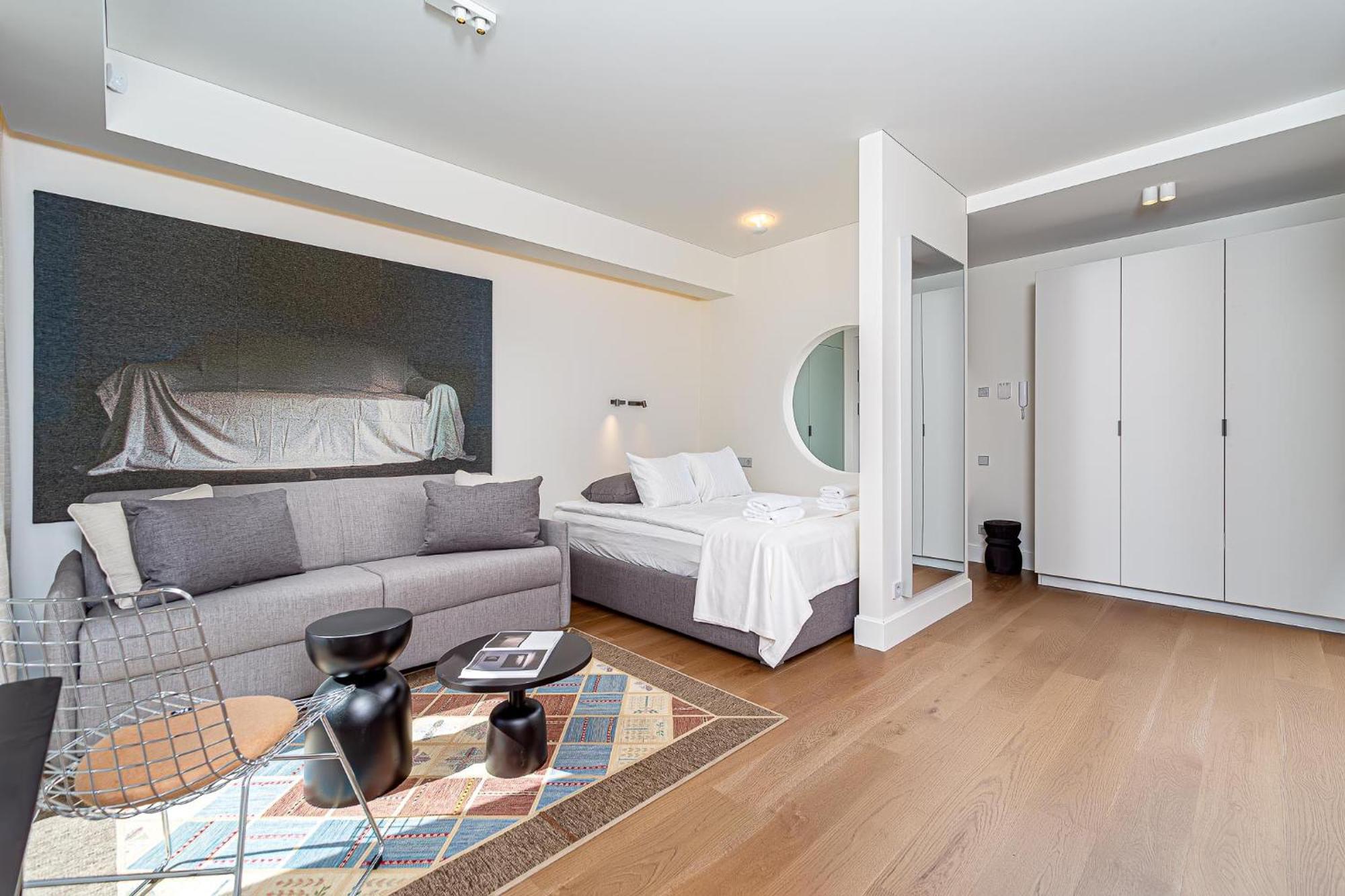 Apartament Cohost I New W-balcony I Air Condition I Free Parking & Netflix I By Botanical Park