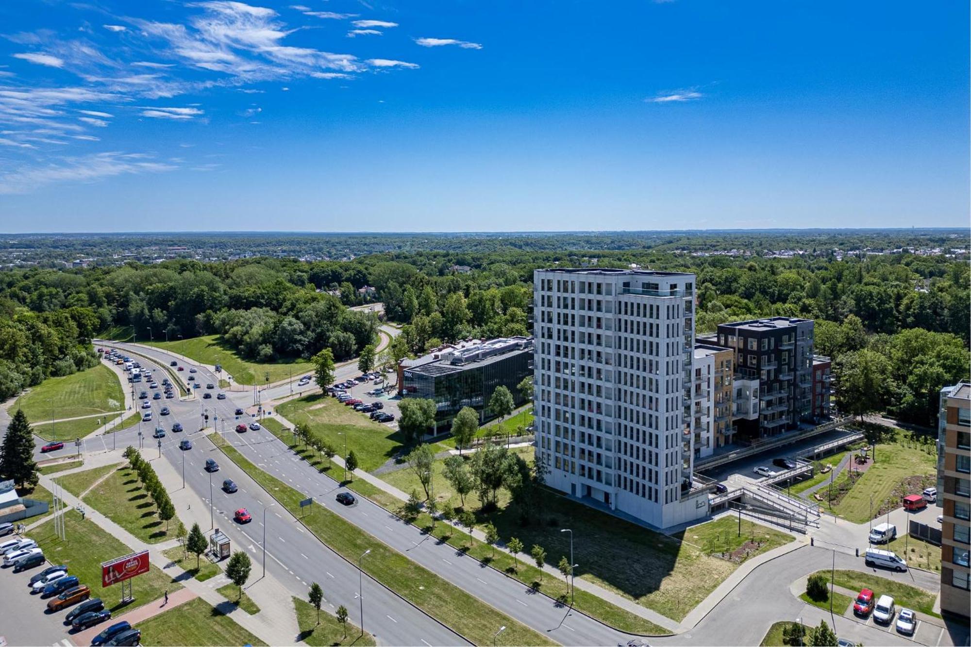 Apartament Cohost I New W-balcony I Air Condition I Free Parking & Netflix I By Botanical Park Kowno