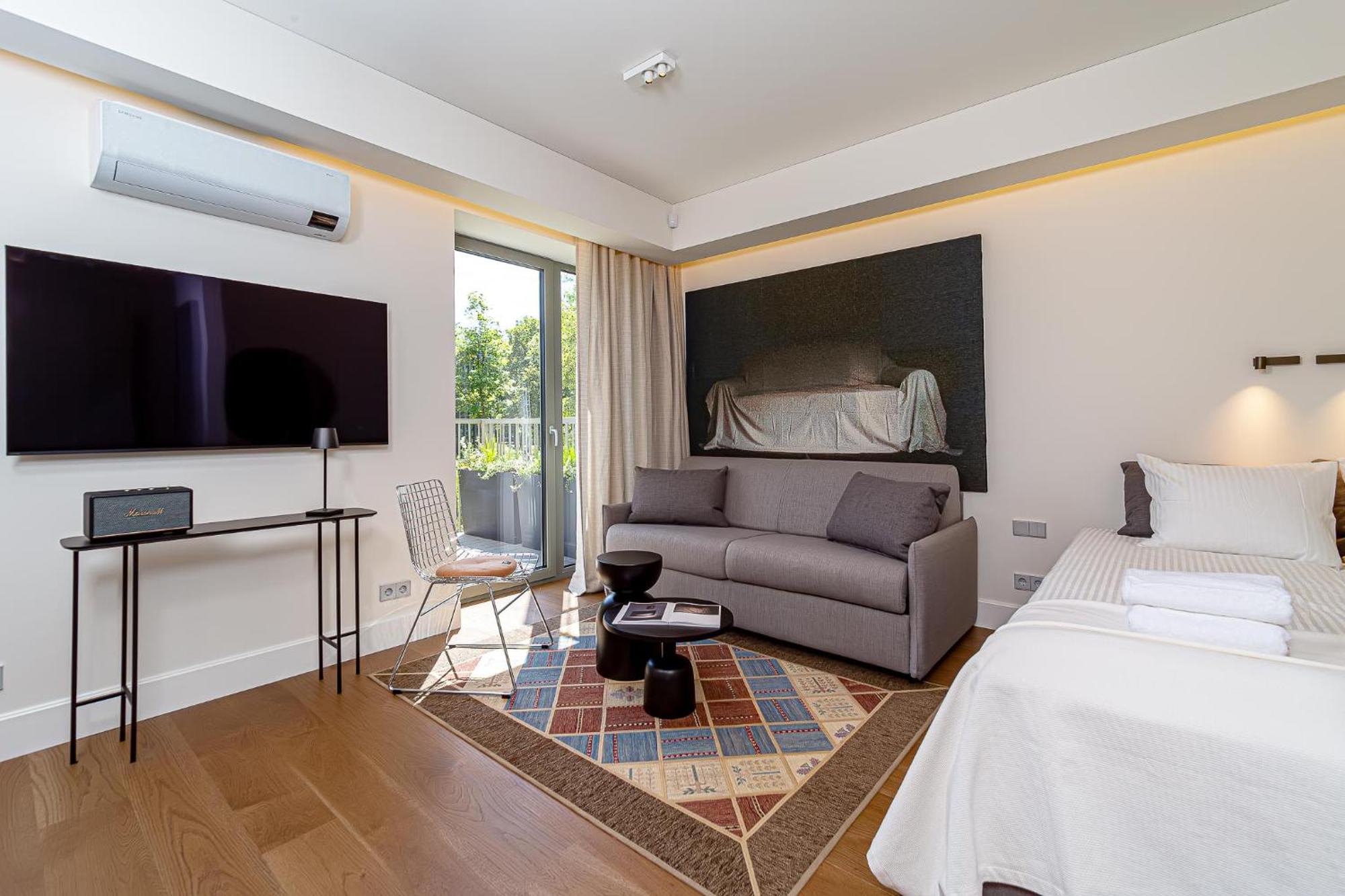 Apartament Cohost I New W-balcony I Air Condition I Free Parking & Netflix I By Botanical Park Kowno